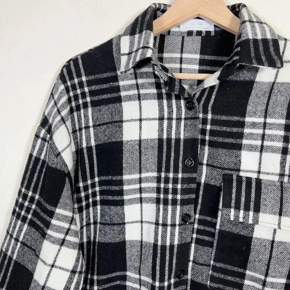 OAK + FORT |  PLAID SHACKET - Picture 6 of 14